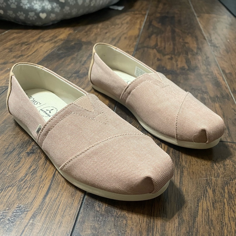 Toms Light Pink